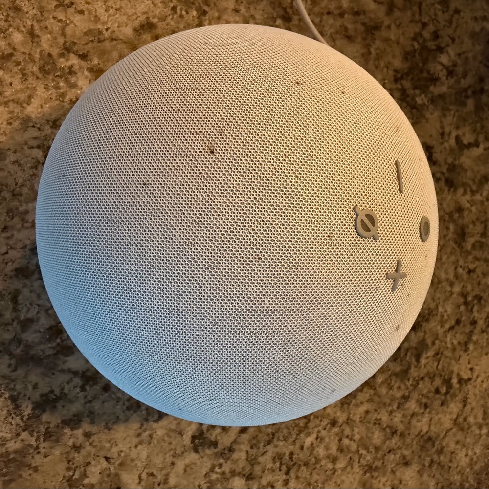 Amazon Alexa Echo Large speaker White.